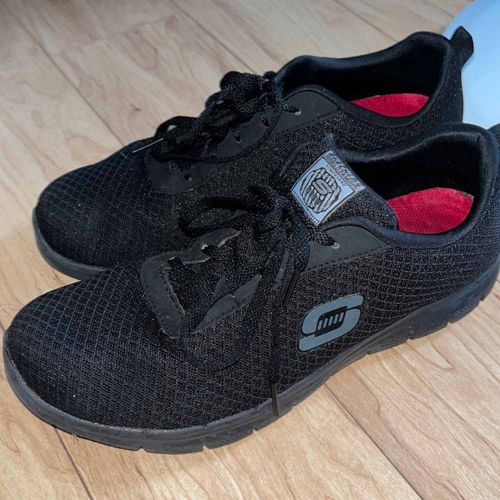 Sketchers black non slip work shoes